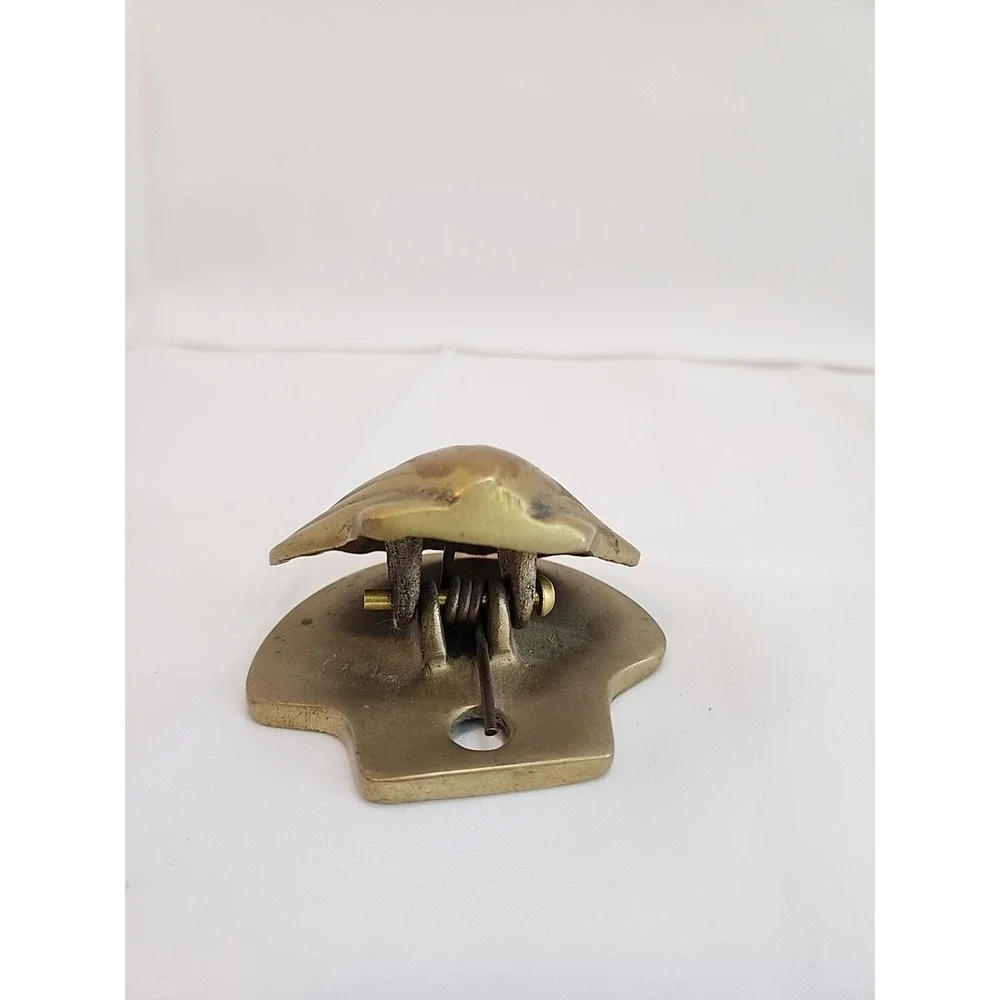 Vintage Solid Brass Metal Clamshell‎ Scallop Shell Letter Towel Holder Heavy